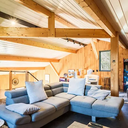 Chalet Gastes, En Bois Avec Jacuzzi 6 Pers *
